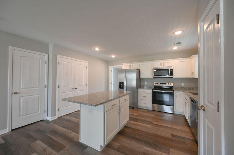 Listing Image 5
