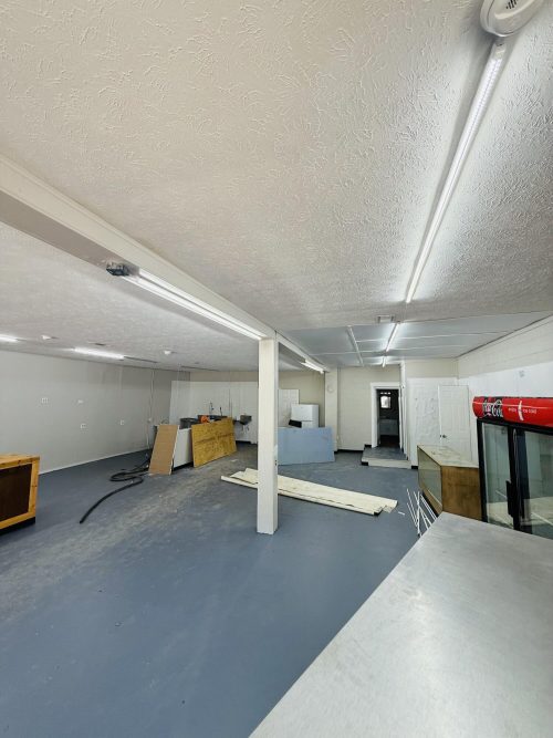 Listing Image 17