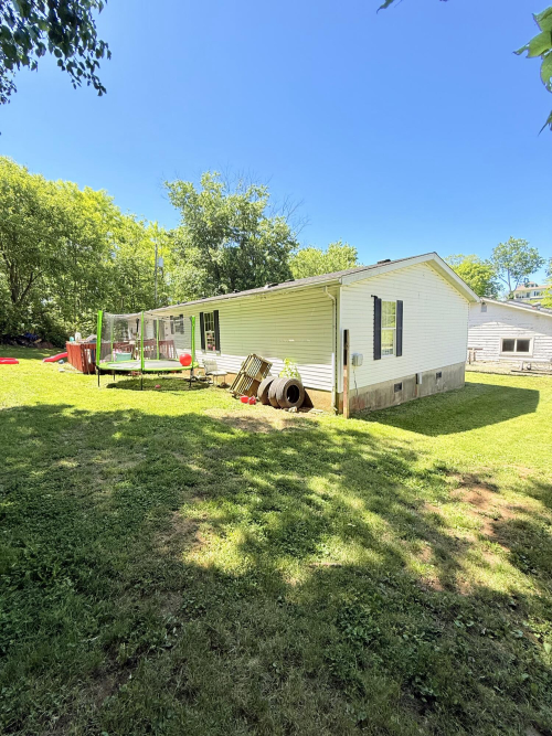 Listing Image 5