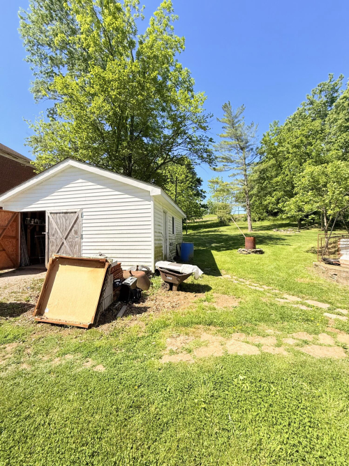 Listing Image 6