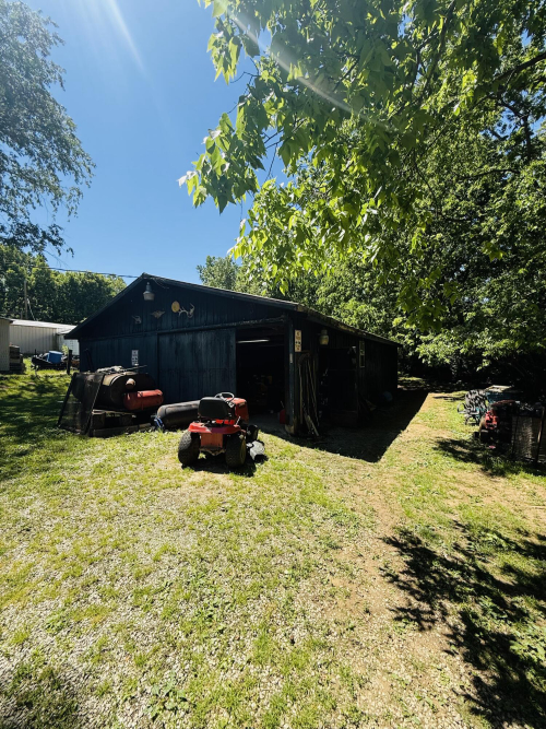 Listing Image 4