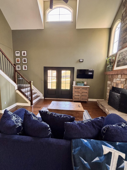 Listing Image 6