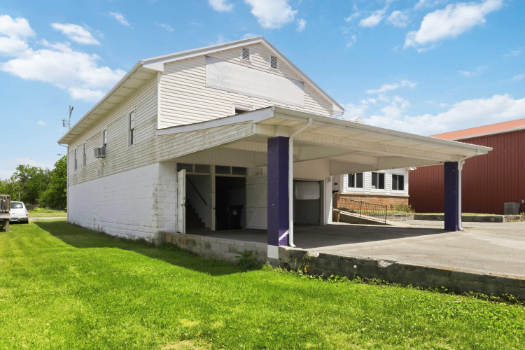 Listing Image 8