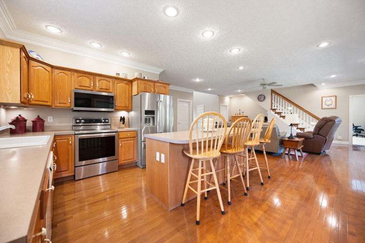 Listing Image 11