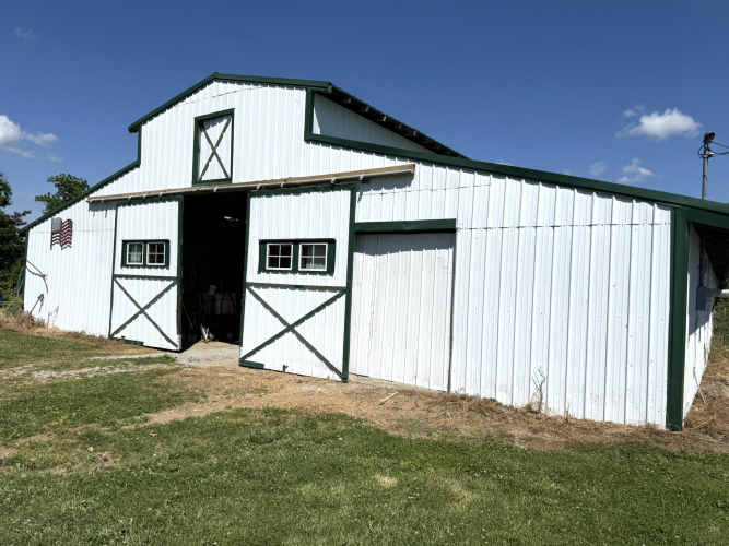 Listing Image 4