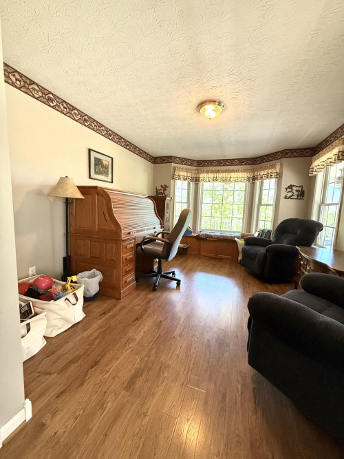 Listing Image 71