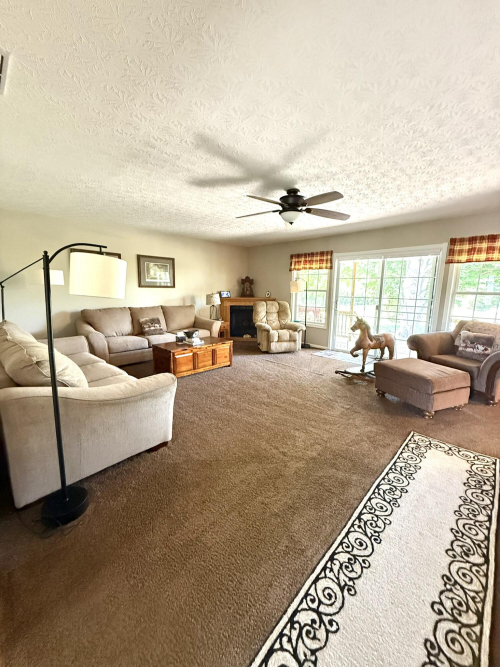 Listing Image 17
