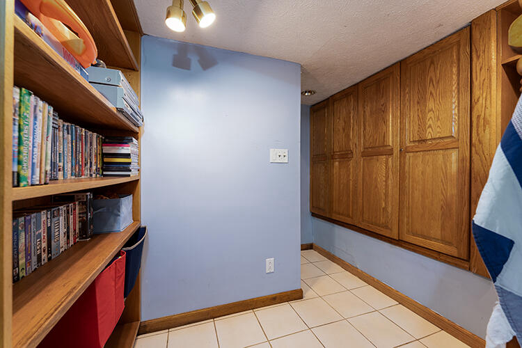 Listing Image 24