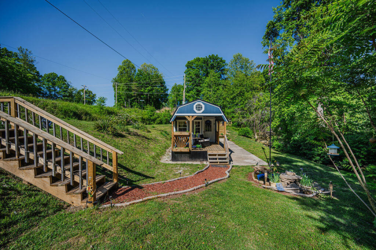 Listing Image 10