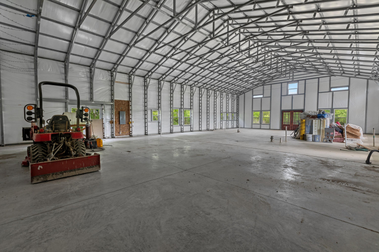 Listing Image 11