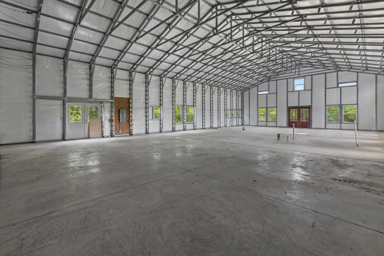 Listing Image 12