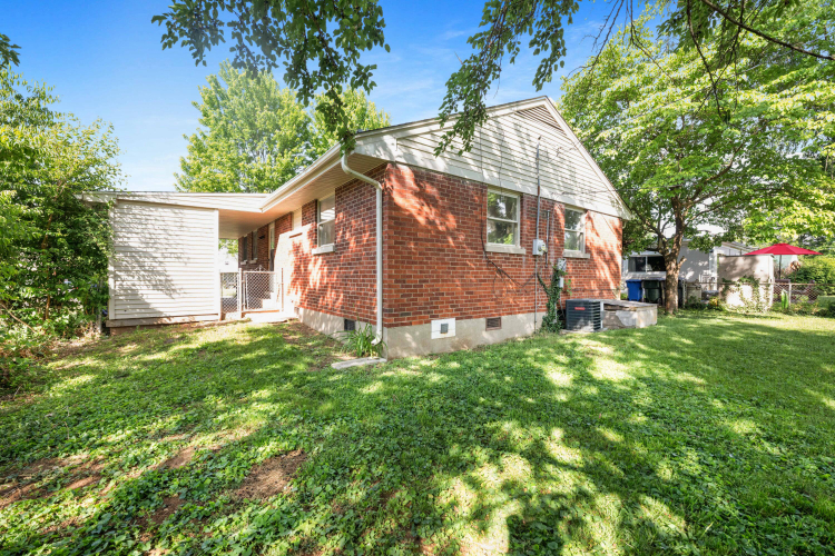 Listing Image 19