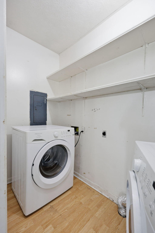Listing Image 37