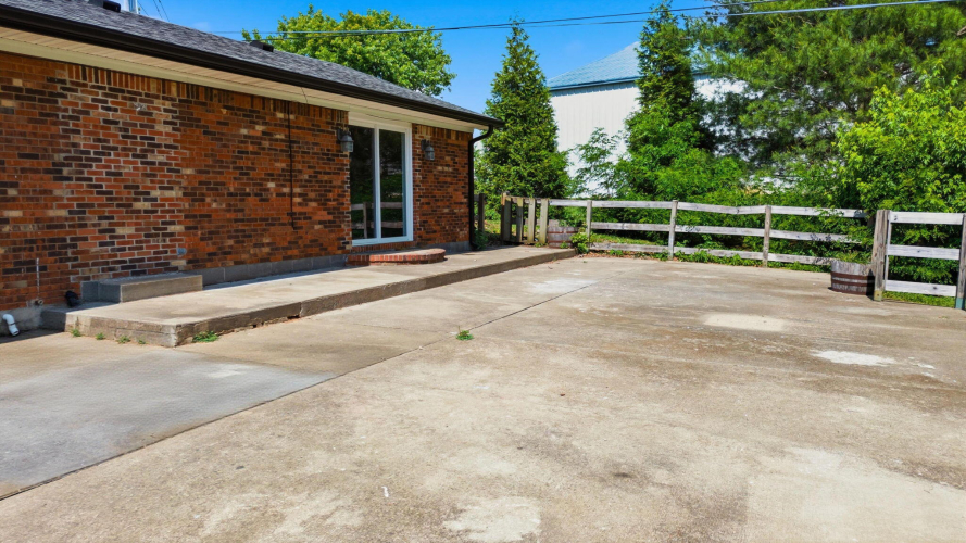 Listing Image 50