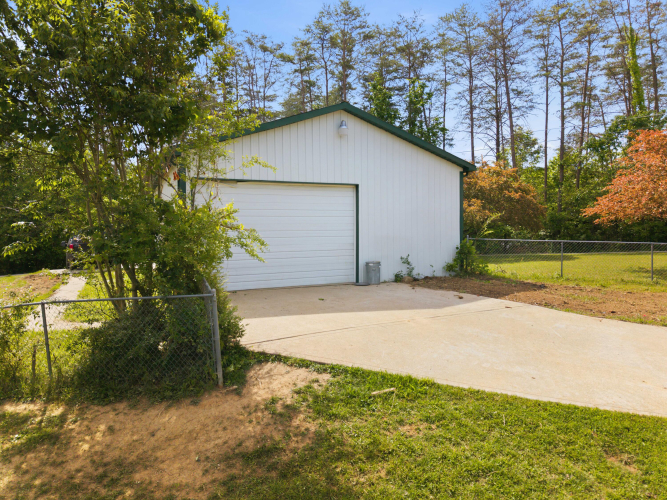 Listing Image 36