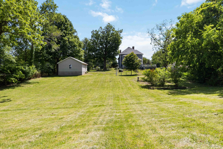 Listing Image 52
