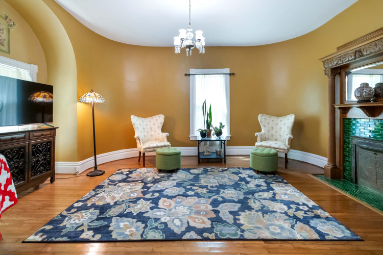 Listing Image 9