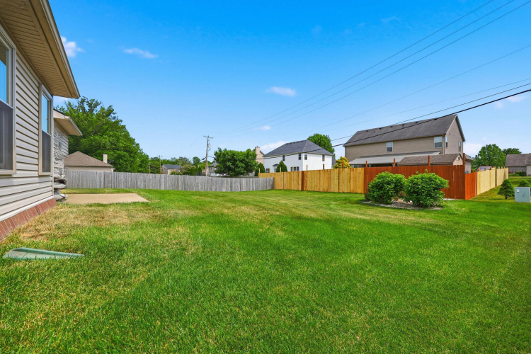 Listing Image 49