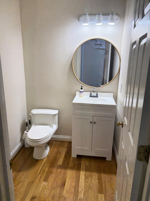 Listing Image 11