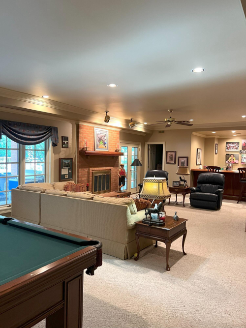 Listing Image 100