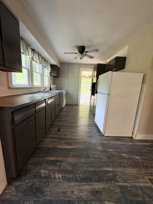 Listing Image 52
