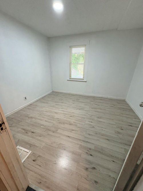 Listing Image 59