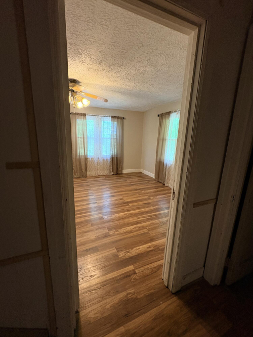 Listing Image 83