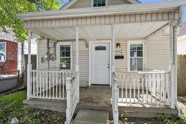 Listing Image 3