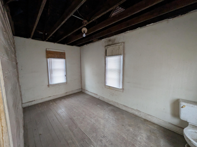 Listing Image 63