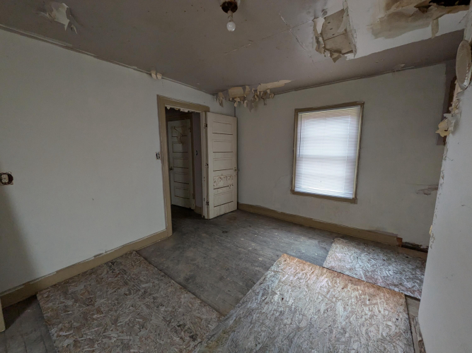 Listing Image 64