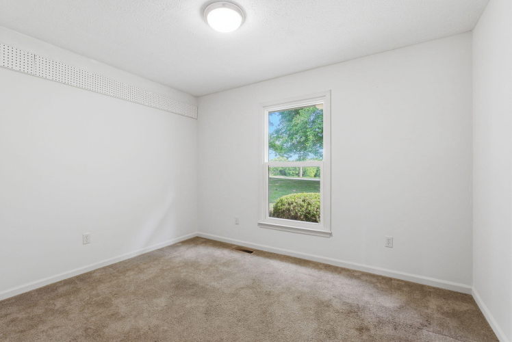 Listing Image 24