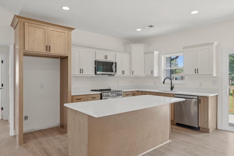 Listing Image 9