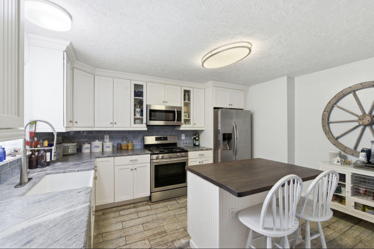 Listing Image 14