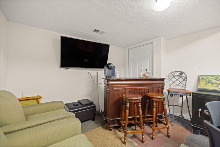 Listing Image 30
