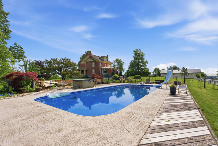 Listing Image 102