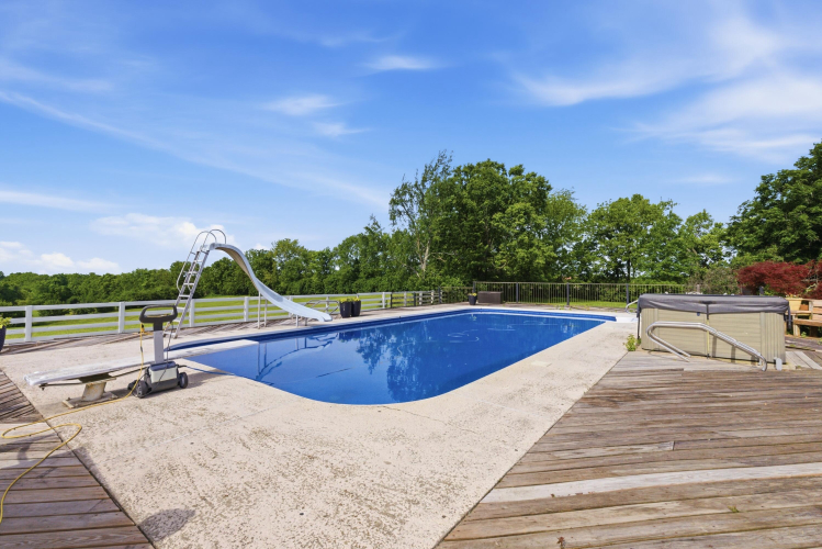 Listing Image 103