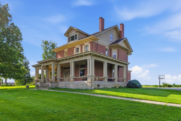 Listing Image 82