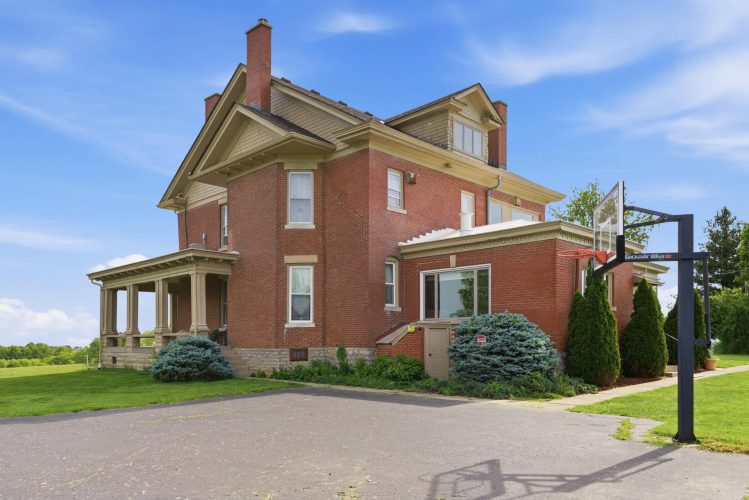 Listing Image 90