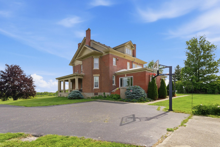 Listing Image 91