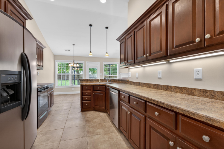 Listing Image 13