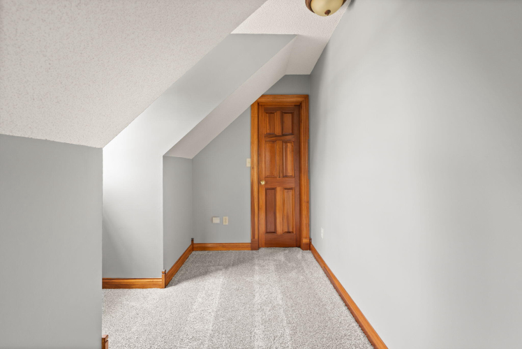 Listing Image 57