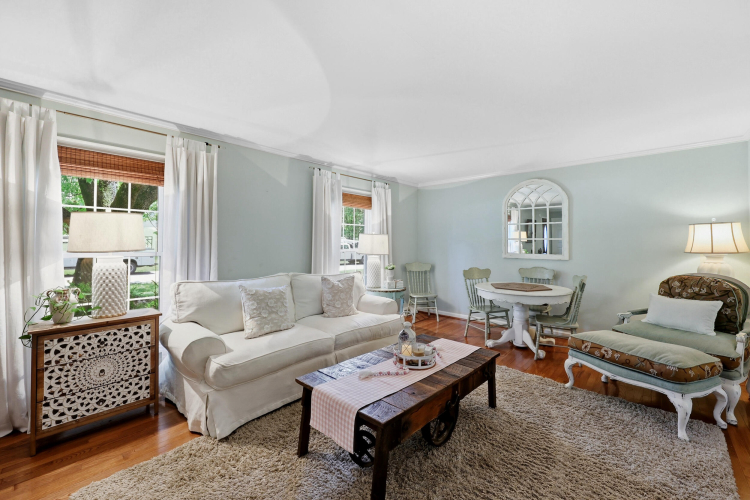 Listing Image 14