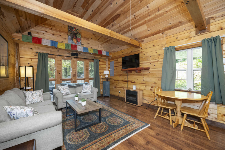 Listing Image 12