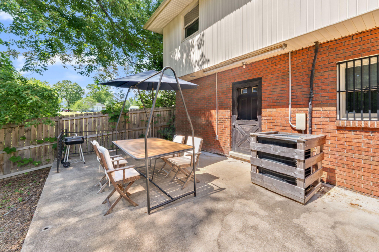 Listing Image 11