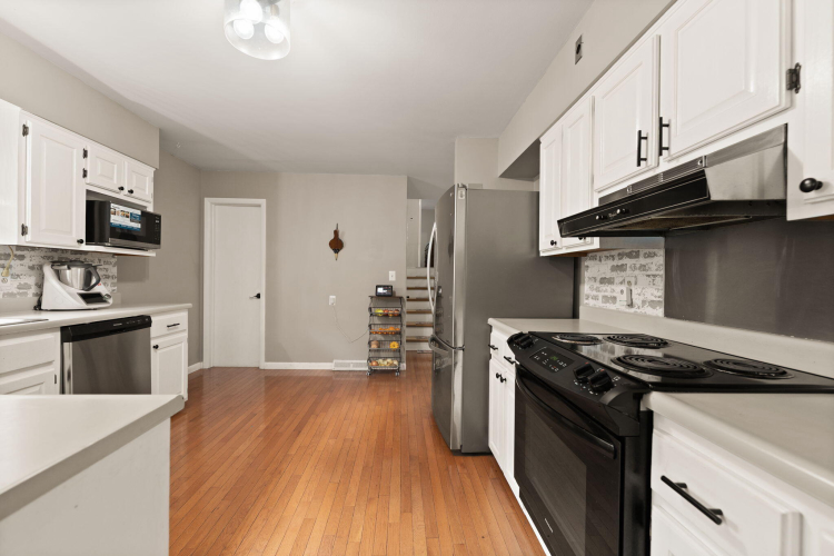 Listing Image 21