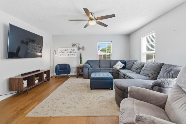 Listing Image 21