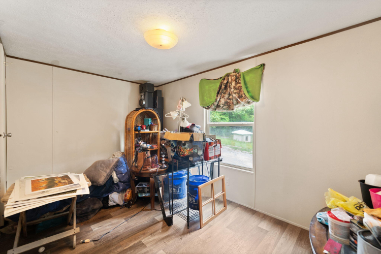 Listing Image 46