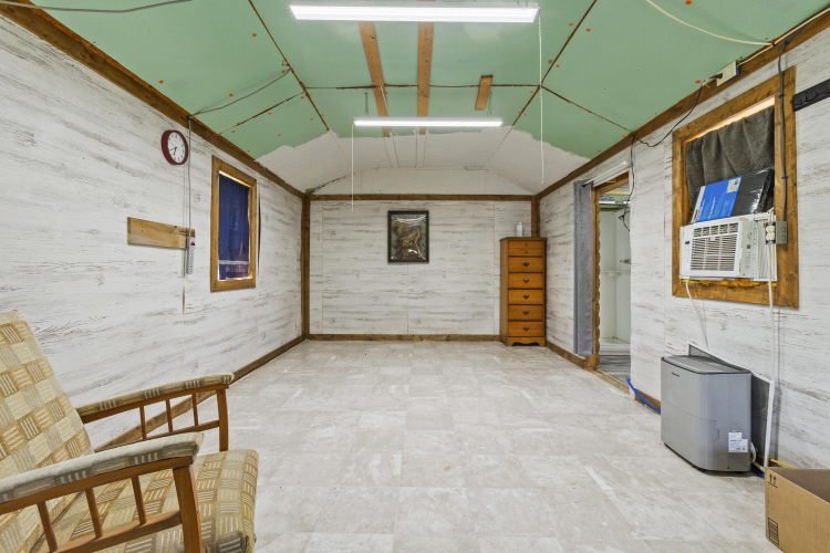 Listing Image 41
