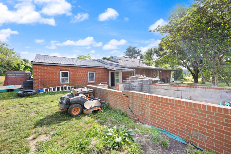 Listing Image 29