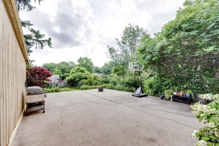 Listing Image 59